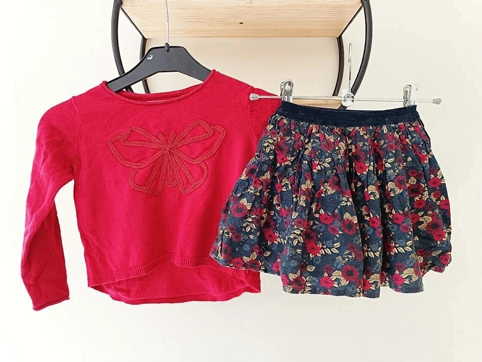 3 ans ensemble pull Okaïdi et jupe tape a l'oeil